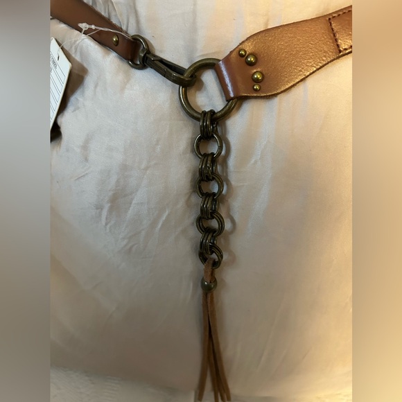 NWT: Anthropologie Brown Leather Belt with Unique Buckle Closure - Picture 2 of 6